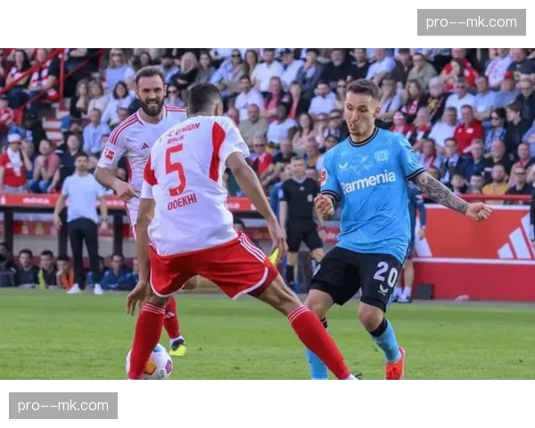 门兴格拉德巴赫2-1击败波鸿,成功脱离降级区 门兴格拉德巴赫2-1击败波鸿,成功脱离降级区