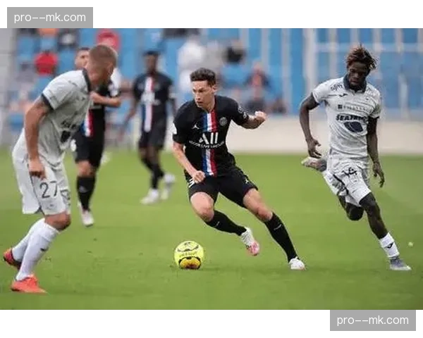 尼斯与勒阿弗尔保级生死战半场战况